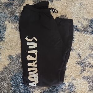 Good American  Joggers